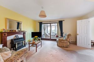 Lounge- click for photo gallery